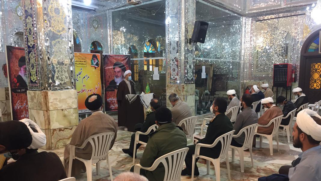 تجلیل از ٣٨ روحانیون و طلاب جهادگر در شیراز