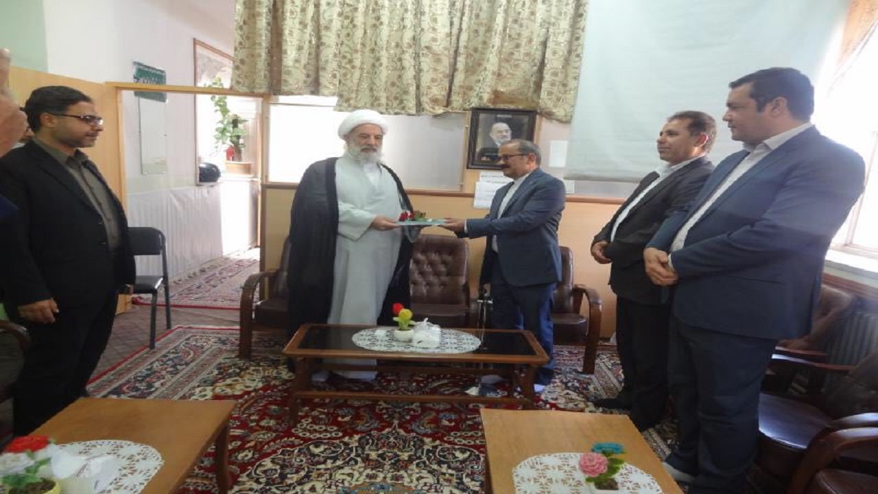 دیدار فرهنگیان با امام جمعه شهرستان فردوس