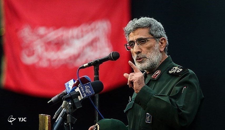 تصاویر حضور سردار قاآنی در میان شهدای تخریب‌چی لشکر ۲۱ امام رضا (ع)