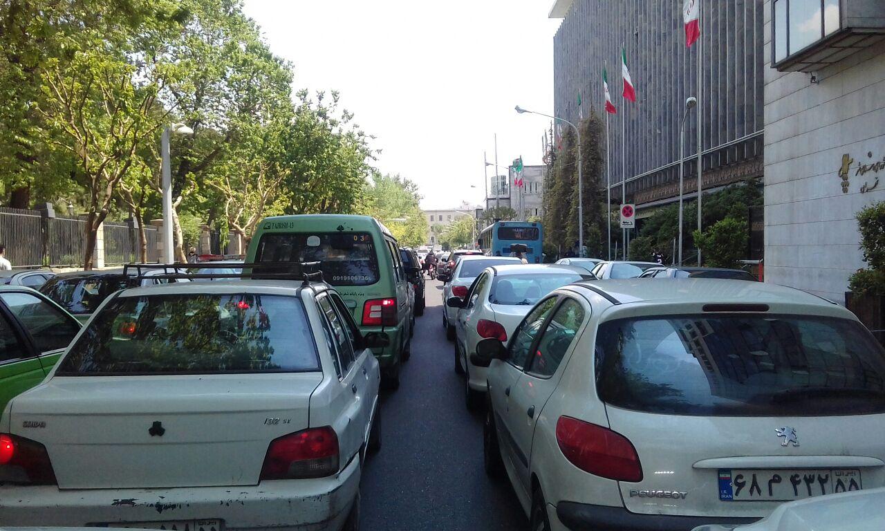 بی تدبیری در تأمین فضای پارک در دوران تشویق به استفاده از خودروی شخصی