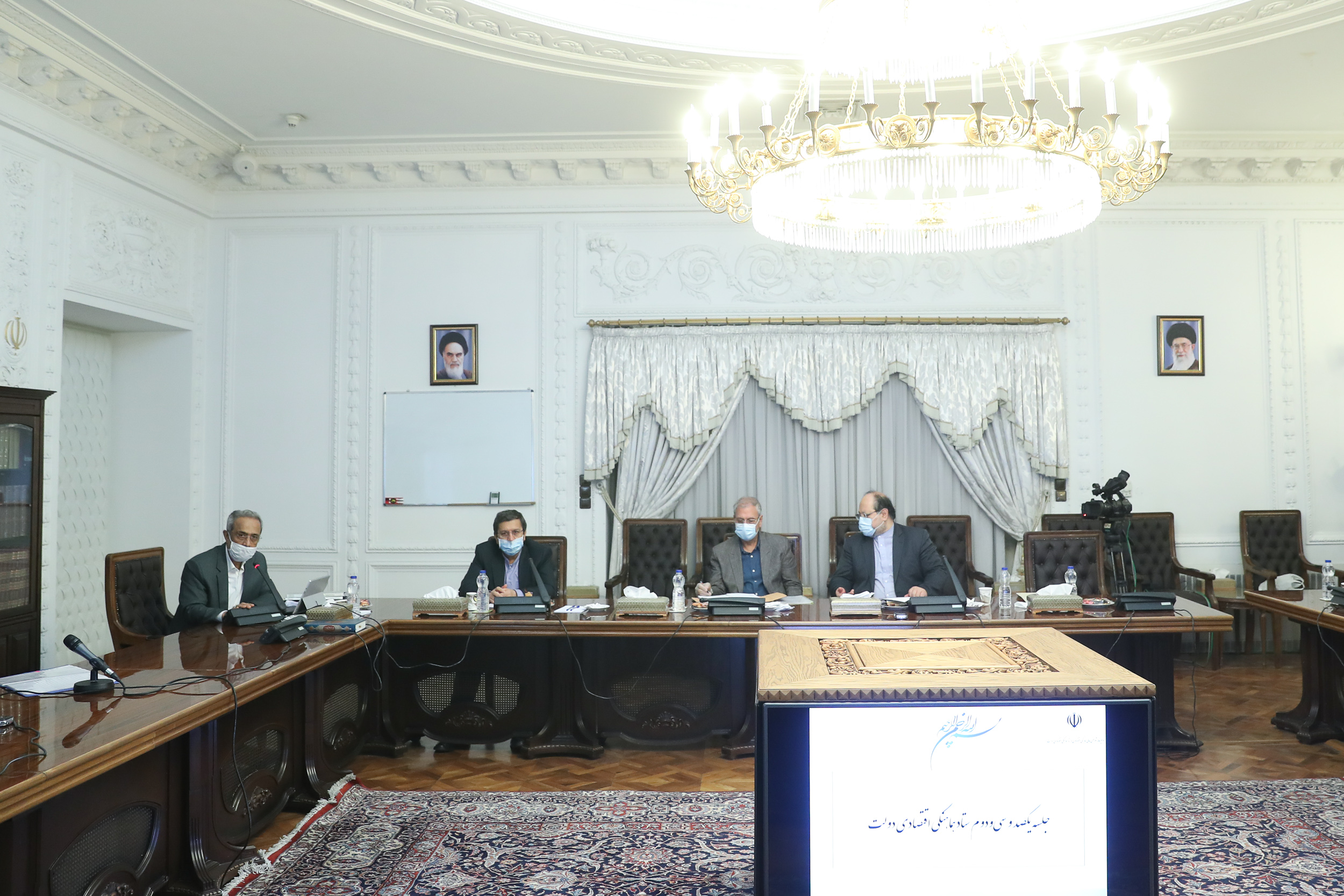 تعیین تکلیف مستمری کارکنان و بازنشستگان/ تداوم تخصیص منابع برای پرداخت یارانه معیشتی