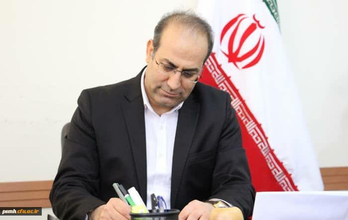تماس تلفنی مدیرکل آموزش و پرورش استان همدان با خانواده های شهدای فرهنگی