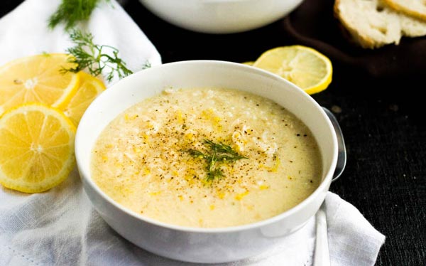 سوپ یونانی مرغ و لیمو مقوی مخصوص افطار + طرز تهیه
