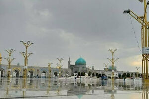 باراش باران الهی در حرم مطهر امام رضا (ع)