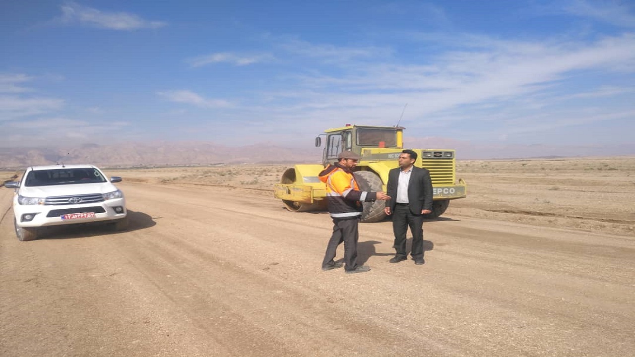 آغاز عملیات احداث راه روستایی اسلام آباد به شهر ارسک