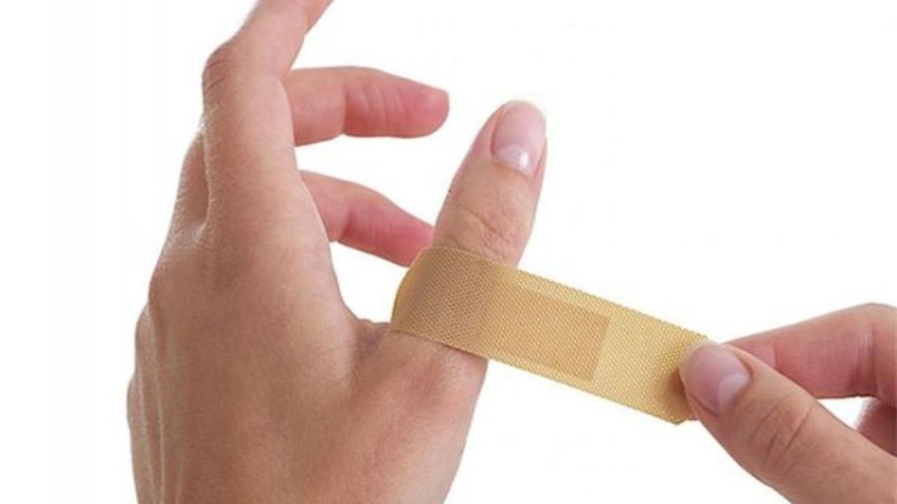 ساخت چسب زخم با استفاده از فیلم پروتئین‌های ابریشم