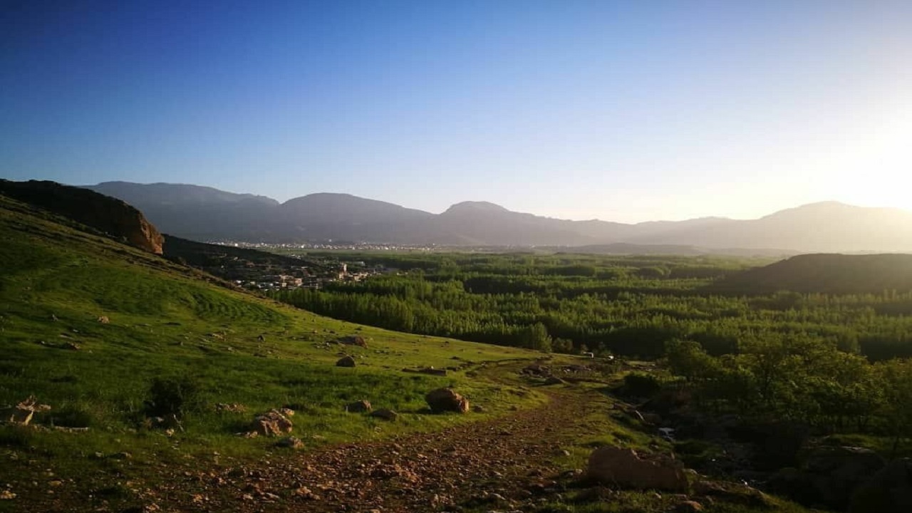 تصاویری زیبا و بهاری از گردشگاه پیرغار