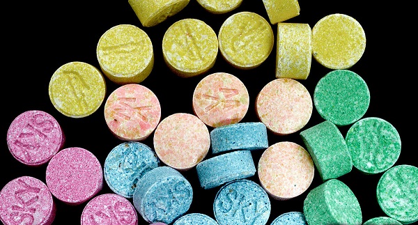 علائم ظاهری اعتیاد به مواد مخدر را بهتر بشناسید + تصاویر