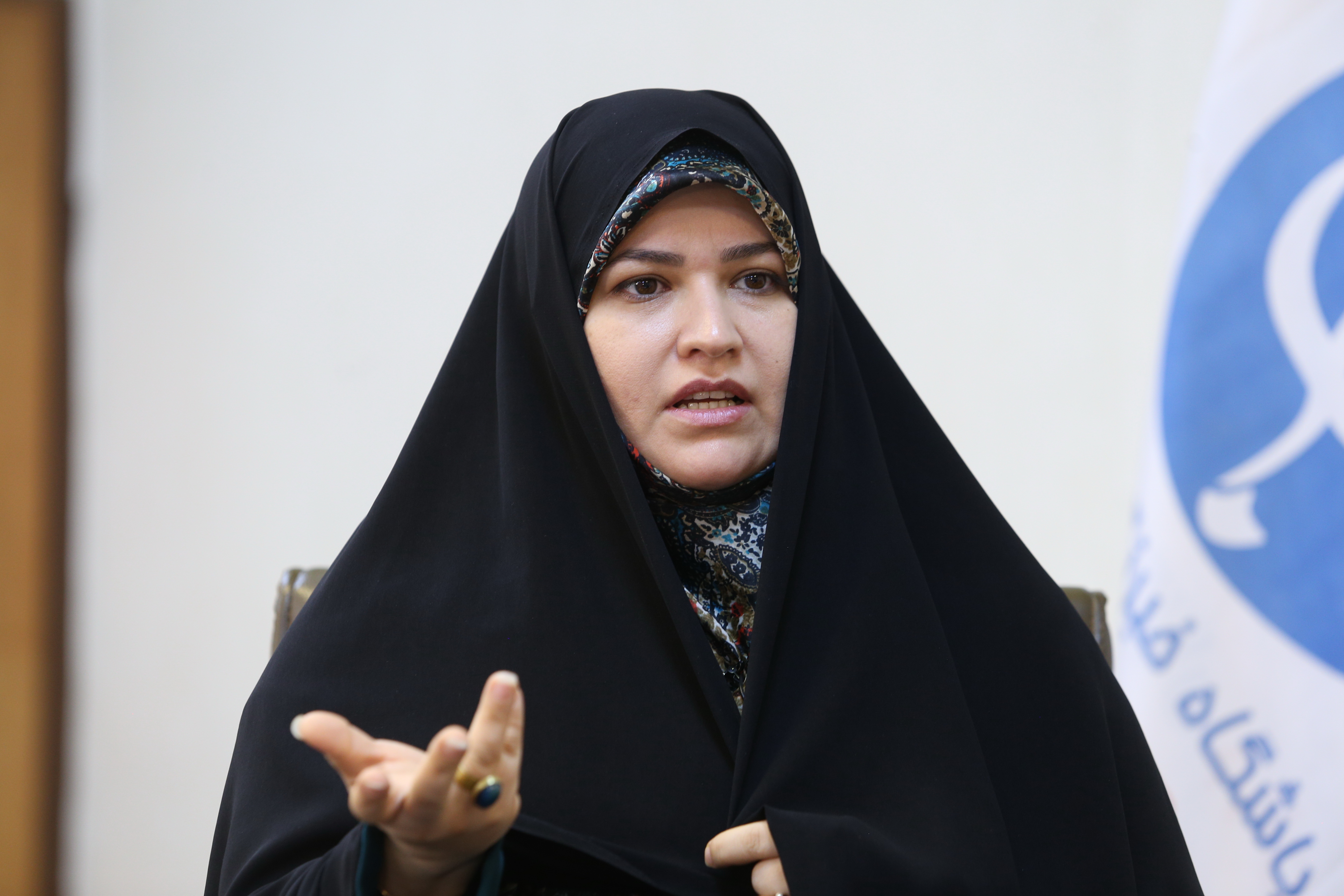 برنامه &laquo;عصر رمضان&raquo;/ جفایی که در حق زنان دفاع مقدس شد/ الهام گرفتن نویسنده &laquo;سرباز کوچک امام&raquo; از شهید آوینی