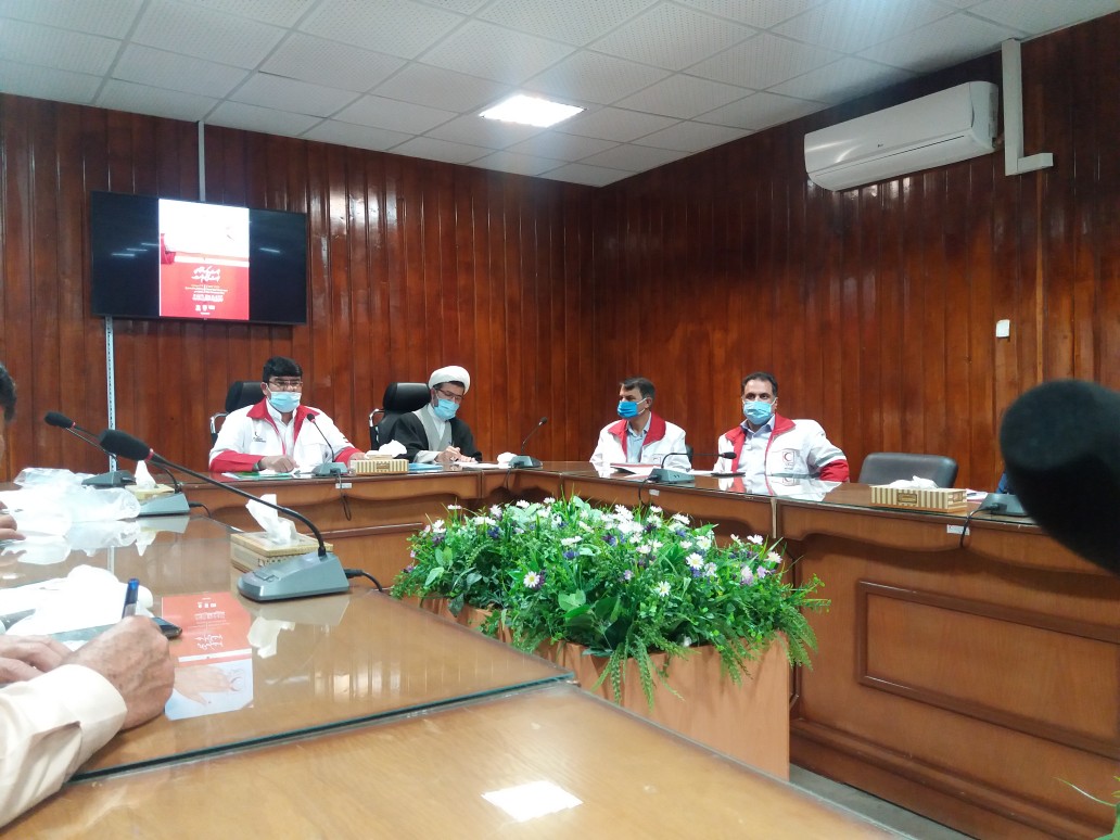 خط مقدم پیشگیری ازکرونا جامعه پزشکی است
