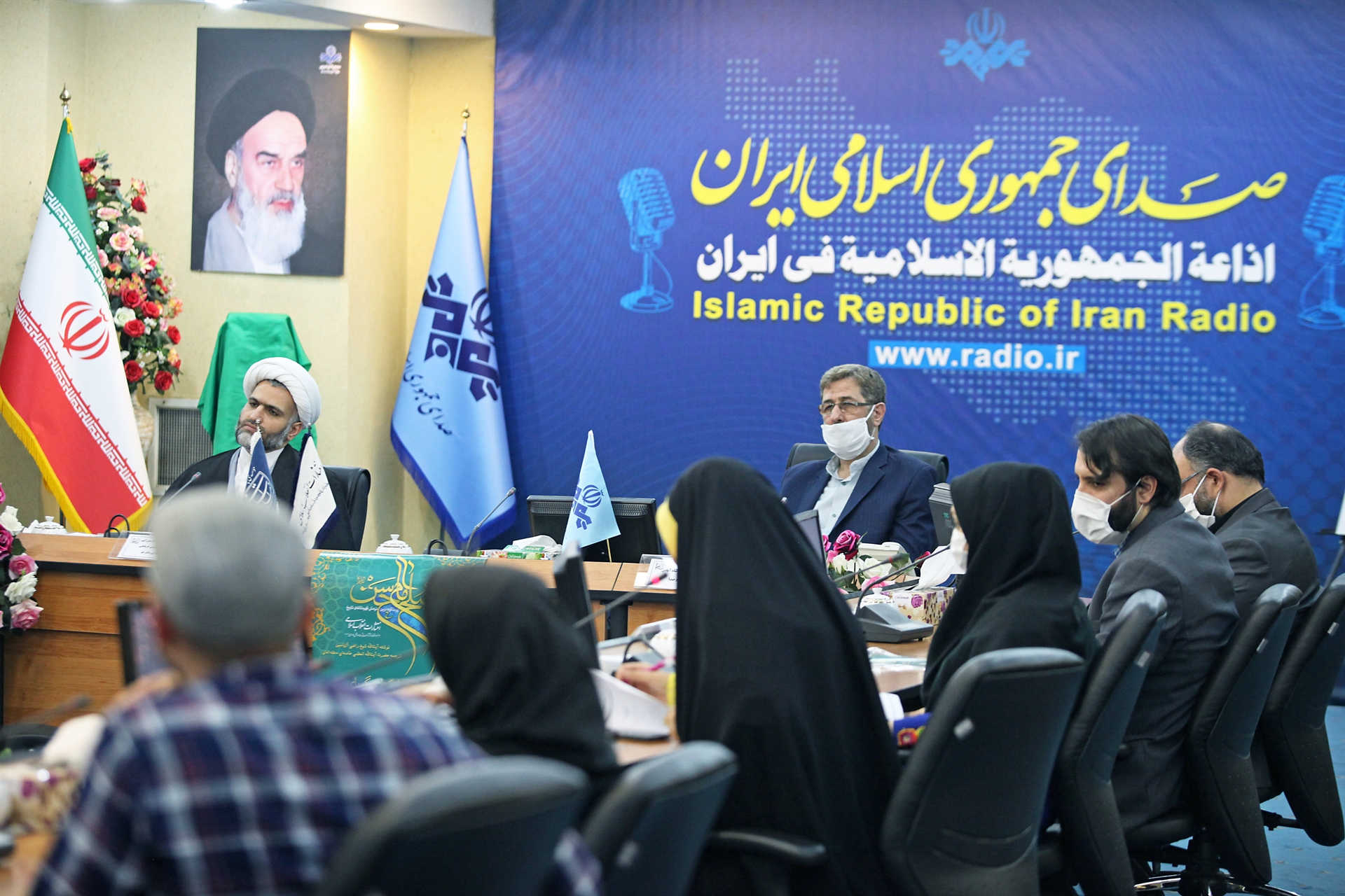 رونمایی از کتاب گویای صلح امام حسن (ع) با ترجمه رهبر معظم انقلاب
