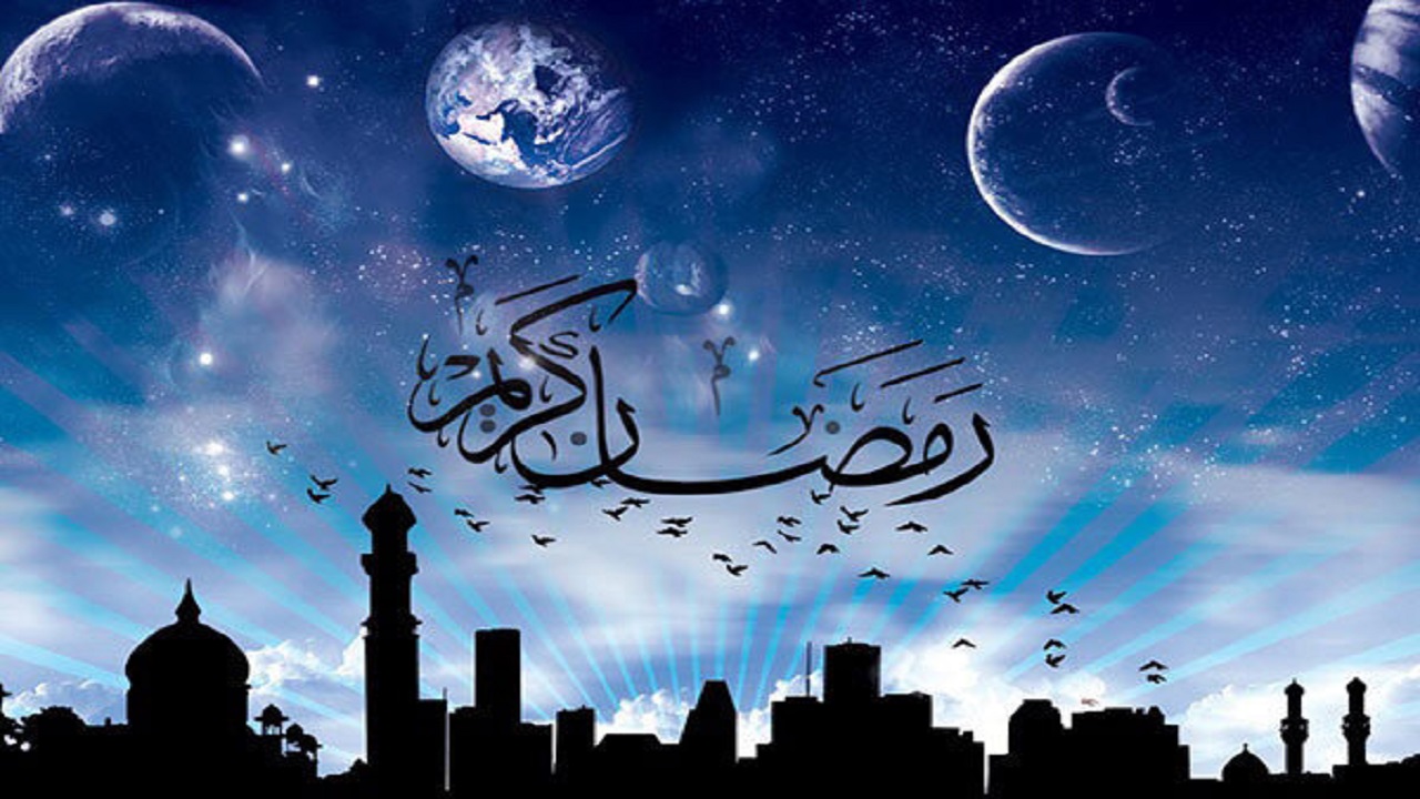 اگر شیاطین در رمضان در غل و زنجیرند پس چگونه گناهان واقع می‌شود؟!