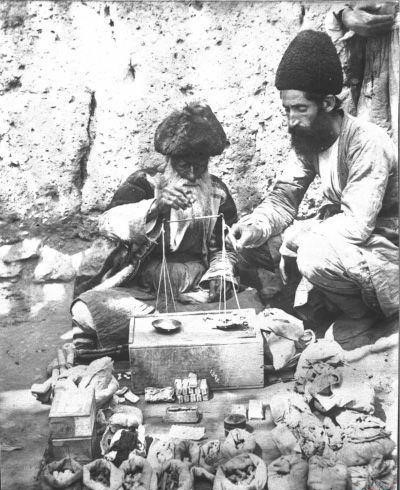 عطاری به سبک قاجار + عکس