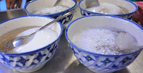 طرز تهیه فالوده یزدی خانگی با نشاسته