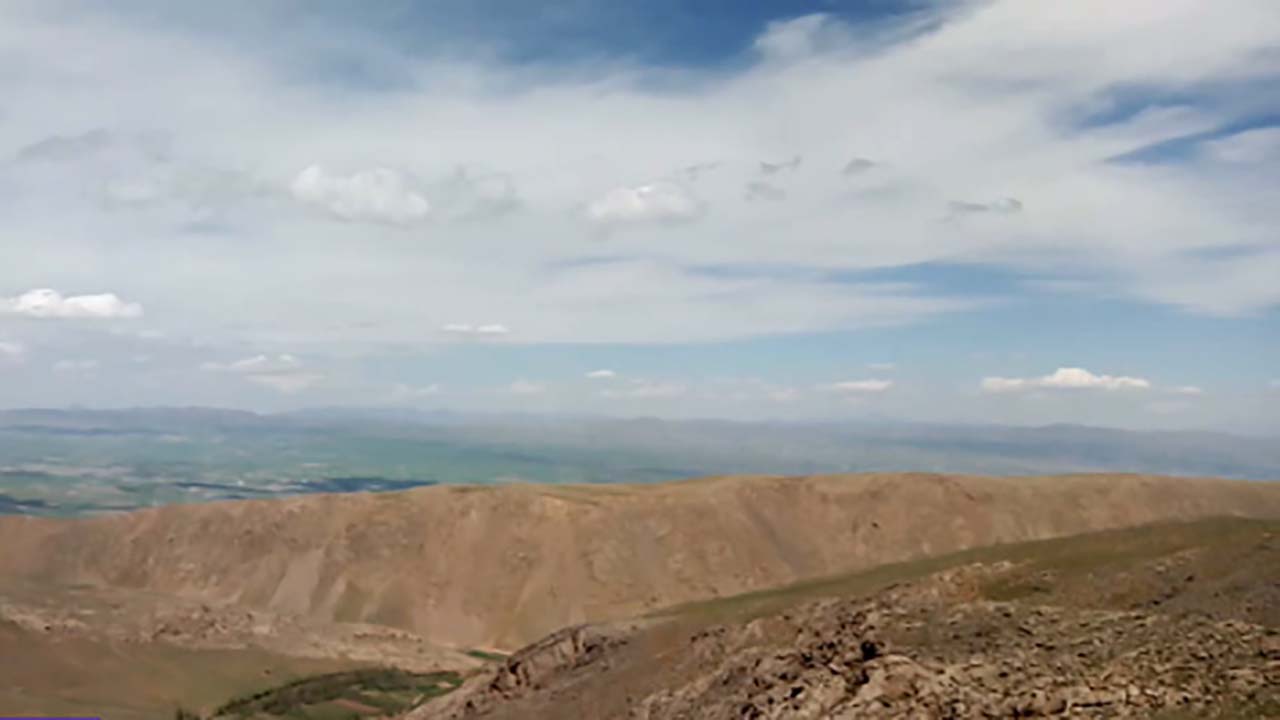 چشم‌اندازی از طبیعت بهاری در روستای ونایی + فیلم