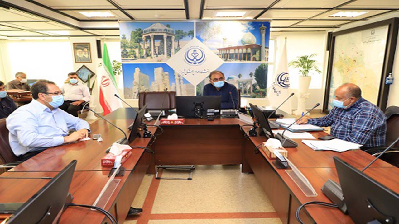 ثبت رکورد بیش از ۲ هزار و ۵۰۰ نمونه گیری روزانه کروناویروس در شیراز