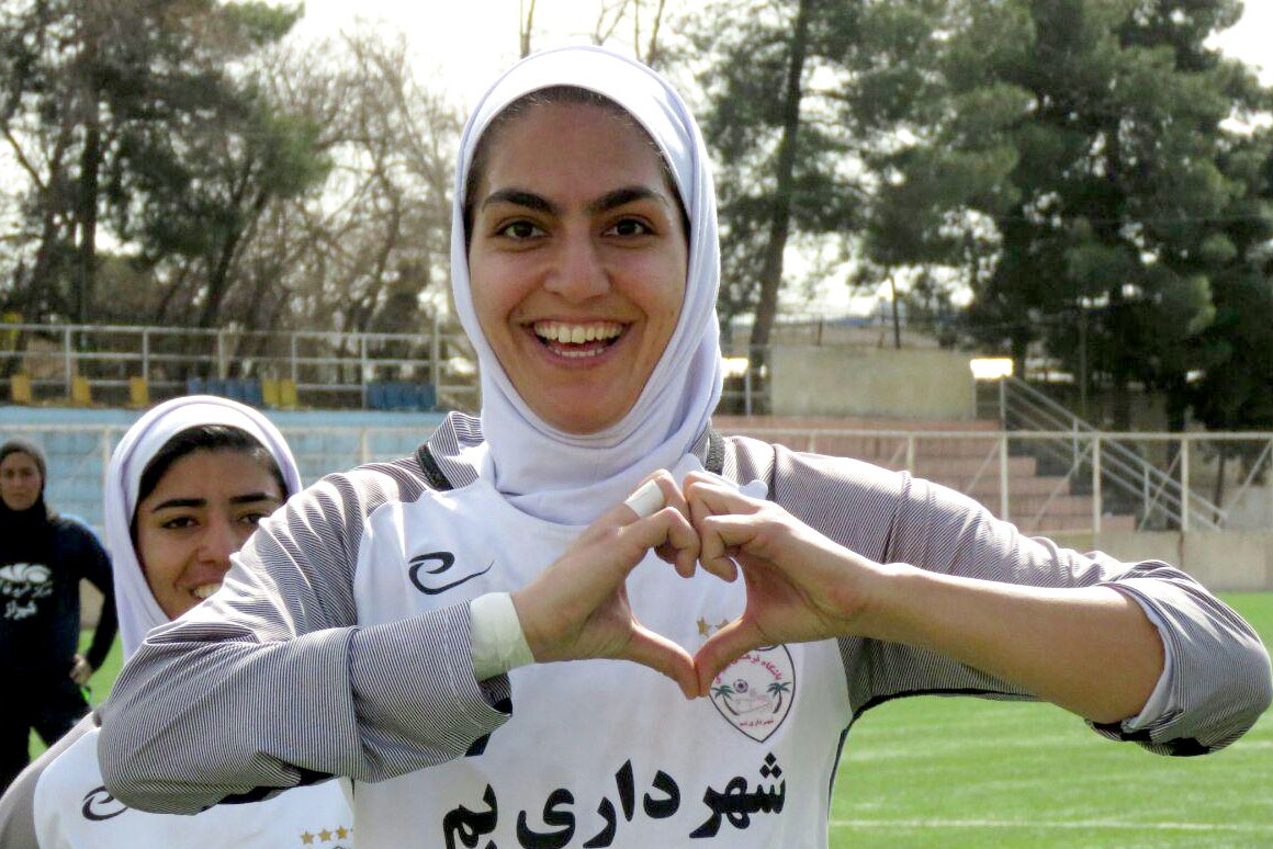 قنبری: سلامتی بازیکنان مهم‌تر از لیگ برتر فوتبال بانوان است