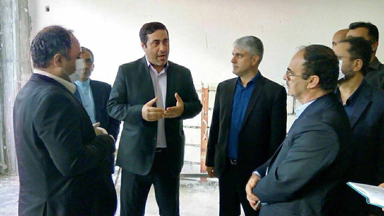 بازدید رئیس سازمان نوسازی مدارس کشور از یک طرح آموزشی در تاکستان