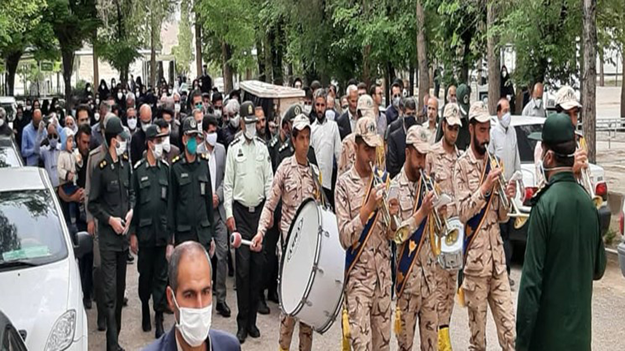 تشییع و خاکسپاری مادر شهید در آباده
