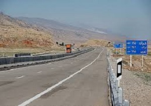 مسدود شدن آزادراه خرم زال روز شنبه