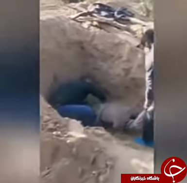 نجات زن ۷۹ ساله که به دست پسر ناخلفش زنده دفن شد! + تصاویر
