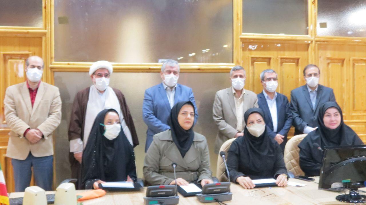 تقدیر از ۳ مامای نمونه کشوری در آذربایجان غربی