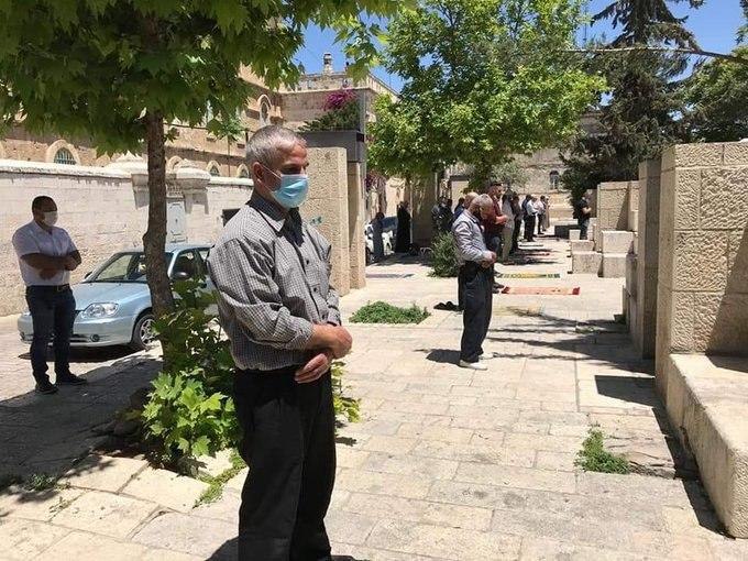 اقامه نماز جمعه در پشت در&zwnj;های مسجد الاقصی