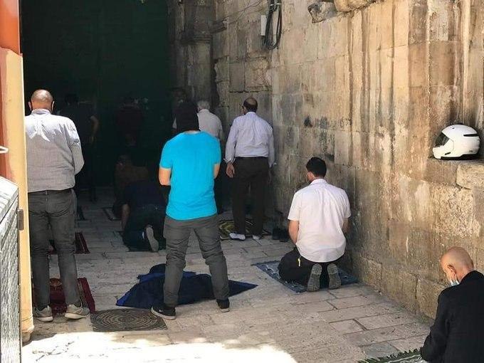 اقامه نماز جمعه در پشت در&zwnj;های مسجد الاقصی
