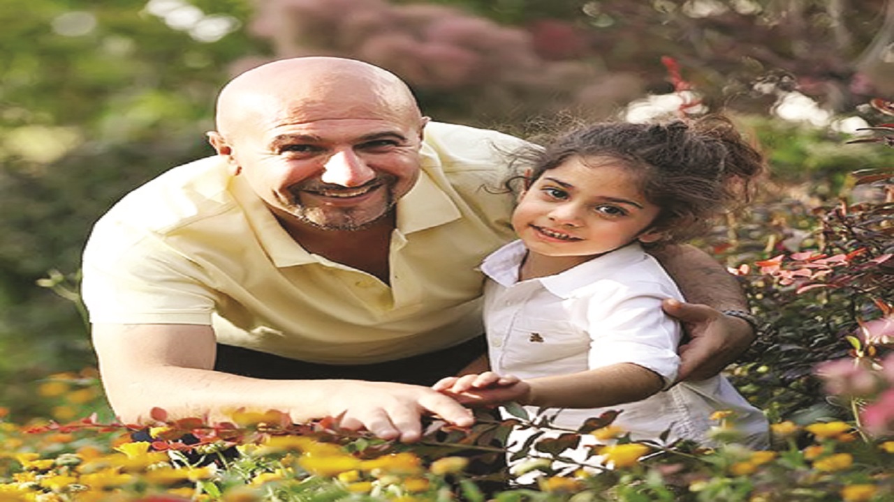 پدر آرات حسینی: فحش می‌خورم، چون برای پسرم زحمت کشیدم