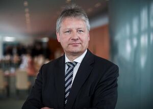 آتش&zwnj;بیار معرکه تحریم حزب&zwnj;الله چه کسی است؟ + عکس