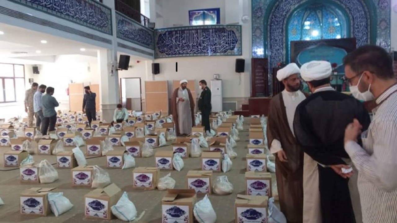 توزیع بسته غذایی به مناسبت ولادت امام حسن(ع)