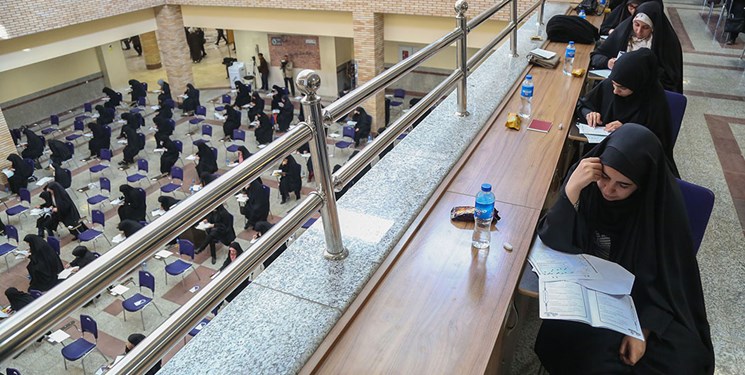 شرایط و ضوابط شرکت فرهنگیان رسمی یا پیمانی در آزمون کاردانی به کارشناسی ۹۹