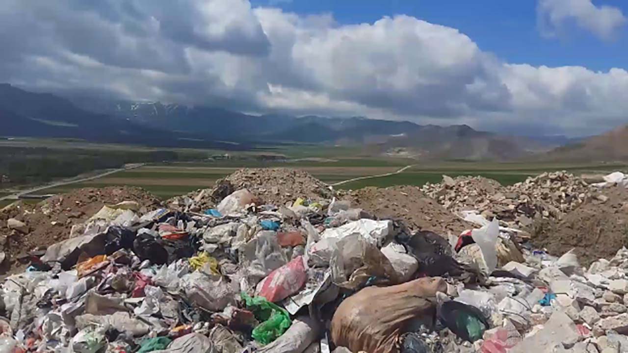 طبیعت قروه در قرق زباله + فیلم