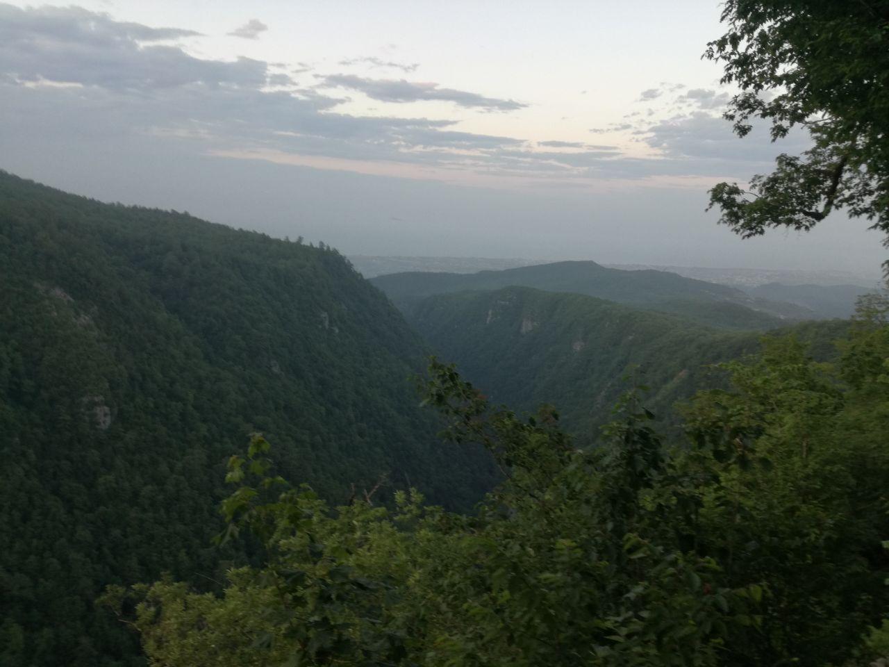 از طرح توزیع سبدهای غذایی در روستای فرح&zwnj;آباد کاشمر تا نمایی از طبیعت بی&zwnj;نظیر در نوشهر + فیلم و تصاویر