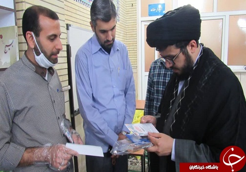 اقدام پسندیده یک گروه جهادی/توزیع اقلام فرهنگی در کنار بسته های معیشتی