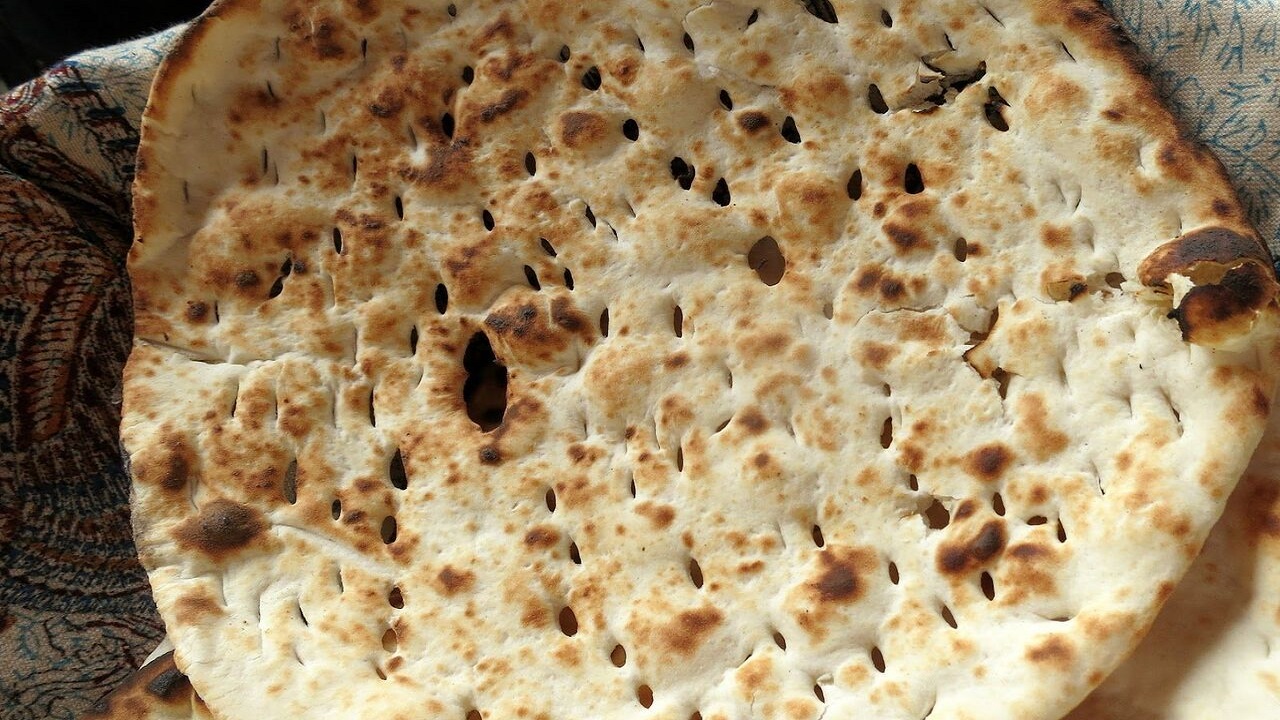 توزیع ۱۲ هزار قرص نان بین نیازمندان بروجن