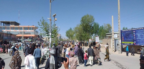 تجمع اعتراضی شهروندان غور به خشونت کشیده شد/ ۲۴ نفر کشته و زخمی شدند