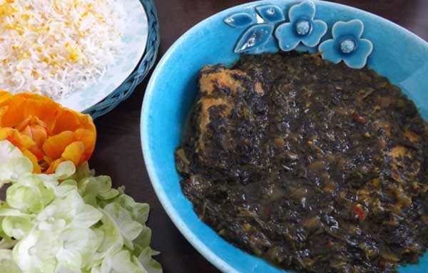 طرز تهیه قلیه با تن ماهی؛ یک غذای تند و خوشمزه