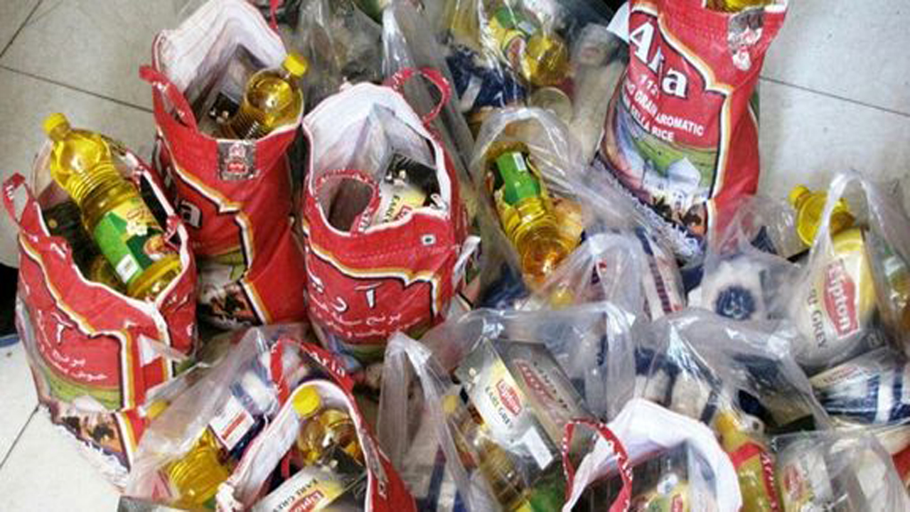 توزیع ۵۰ بسته معیشتی در فسا