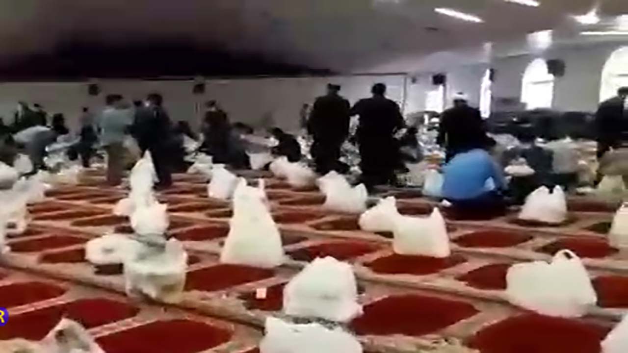 توزیع ۲۵۰۰ بسته مواد غذایی در نهاوند + فیلم