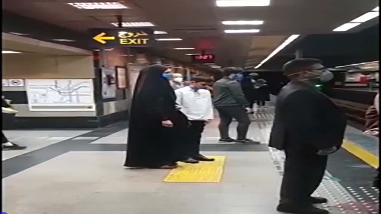 از دوخت ماسک و لباس کادر پزشکی در زنجان تا اذان گویی پسر نوجوان در مترو + فیلم و تصاویر