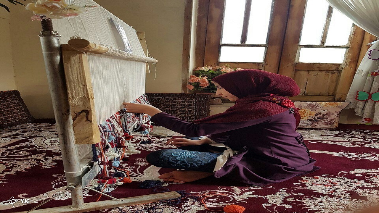 نوجوان ۱۲ ساله&zwnj;ی خراسانی که در کسادی بازار، کار آفرینی می کند///فردا