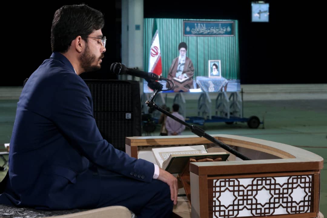 ناگفته های شنیدنی از تلاوت قاری مشهدی/ اتفاق جالبی که در این محفل قرآنی موجب تحسین رهبری شد