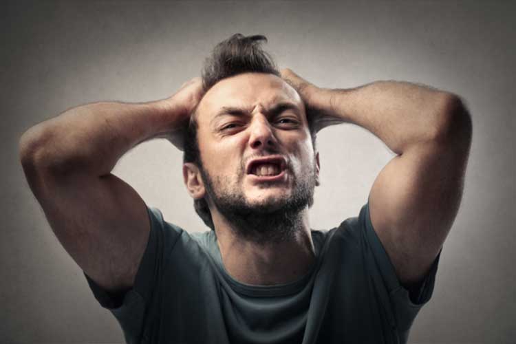 افراد عصبی در معرض کدام بیماری هستند؟