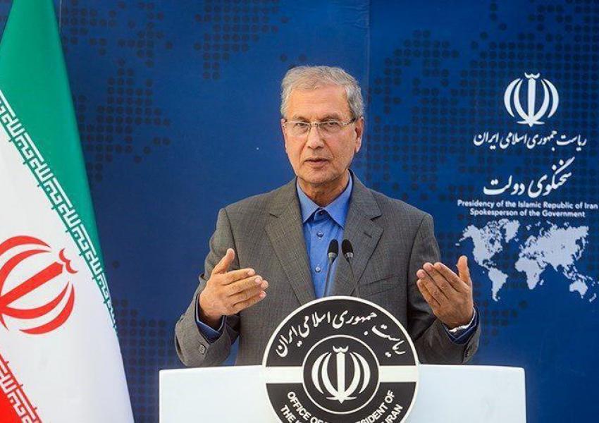 حضور دانش آموزان در مدارس اجباری نیست/ بازگشایی تدریجی مراکز مذهبی، رستوران‌ها و آرایشگاه‌ها بعد از ماه رمضان