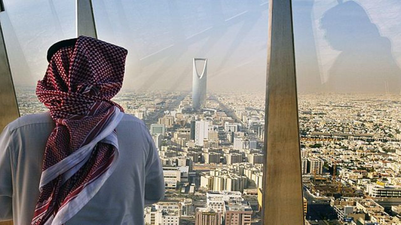 ریاض زیان ناشی از سقوط بهای نفت را از جیب مالیات‌دهندگان تامین می‌کند