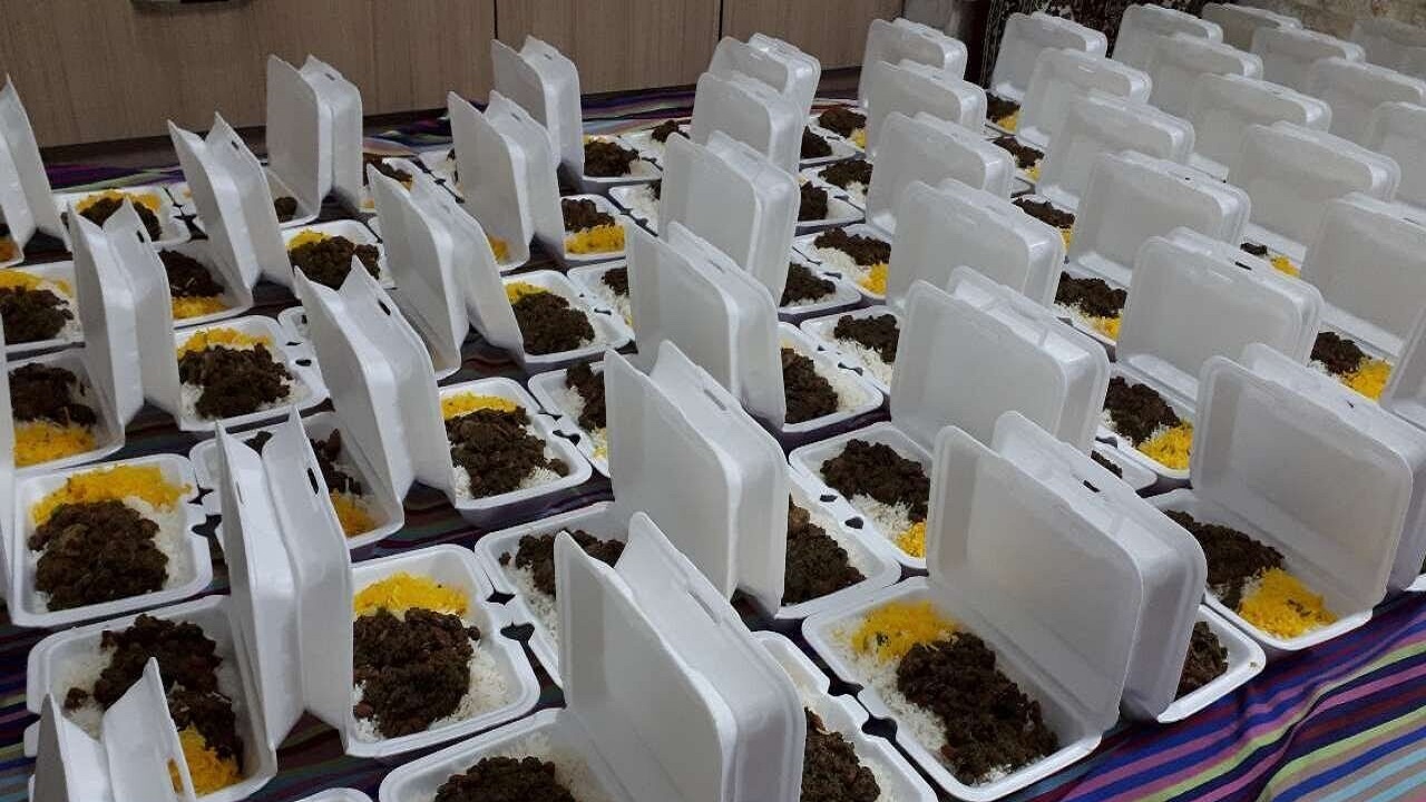 کمیته امداد آذربایجان‌شرقی ۵۰ هزار پرس غذای گرم در شب‌های قدر توزیع می‌کند