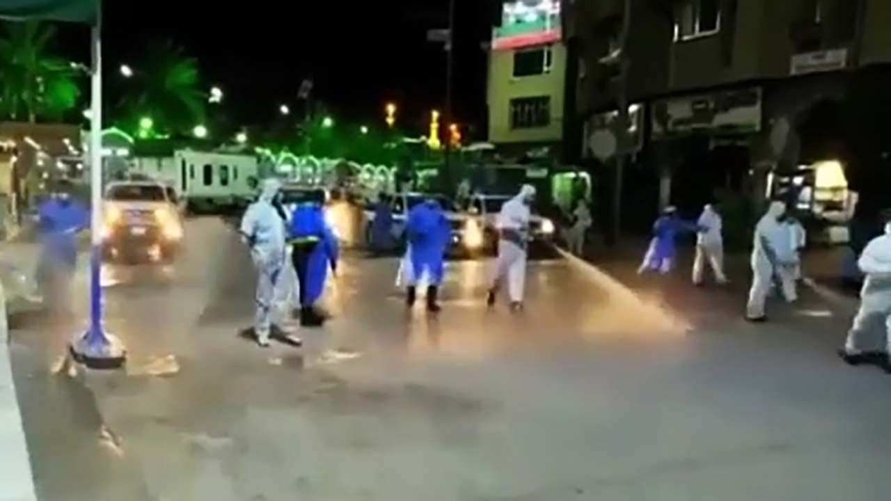 فیلمی از ضدعفونی کردن بین‌الحرمین