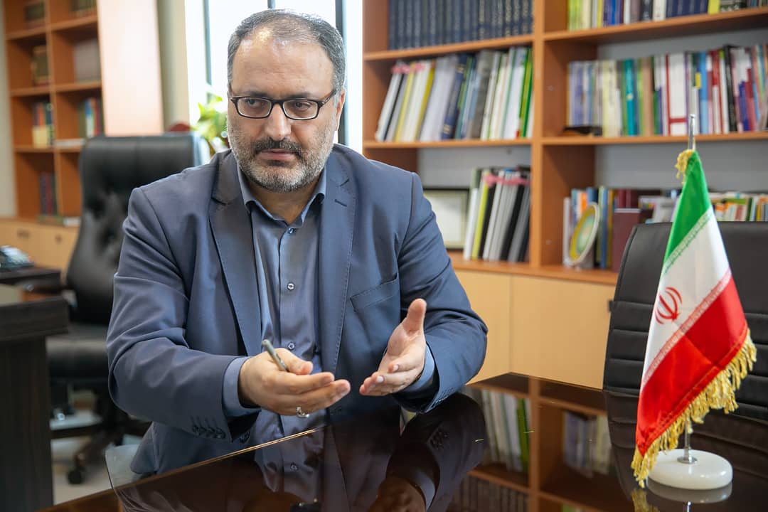 مصادره واحد‌های تولیدی توسط بانک‌ها را با جدیت پیگیری می‌کنیم 