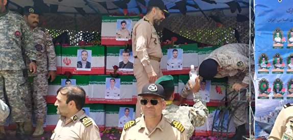 تشییع پیکر مطهر شهدای نیروی دریایی ارتش در بندر کنارک